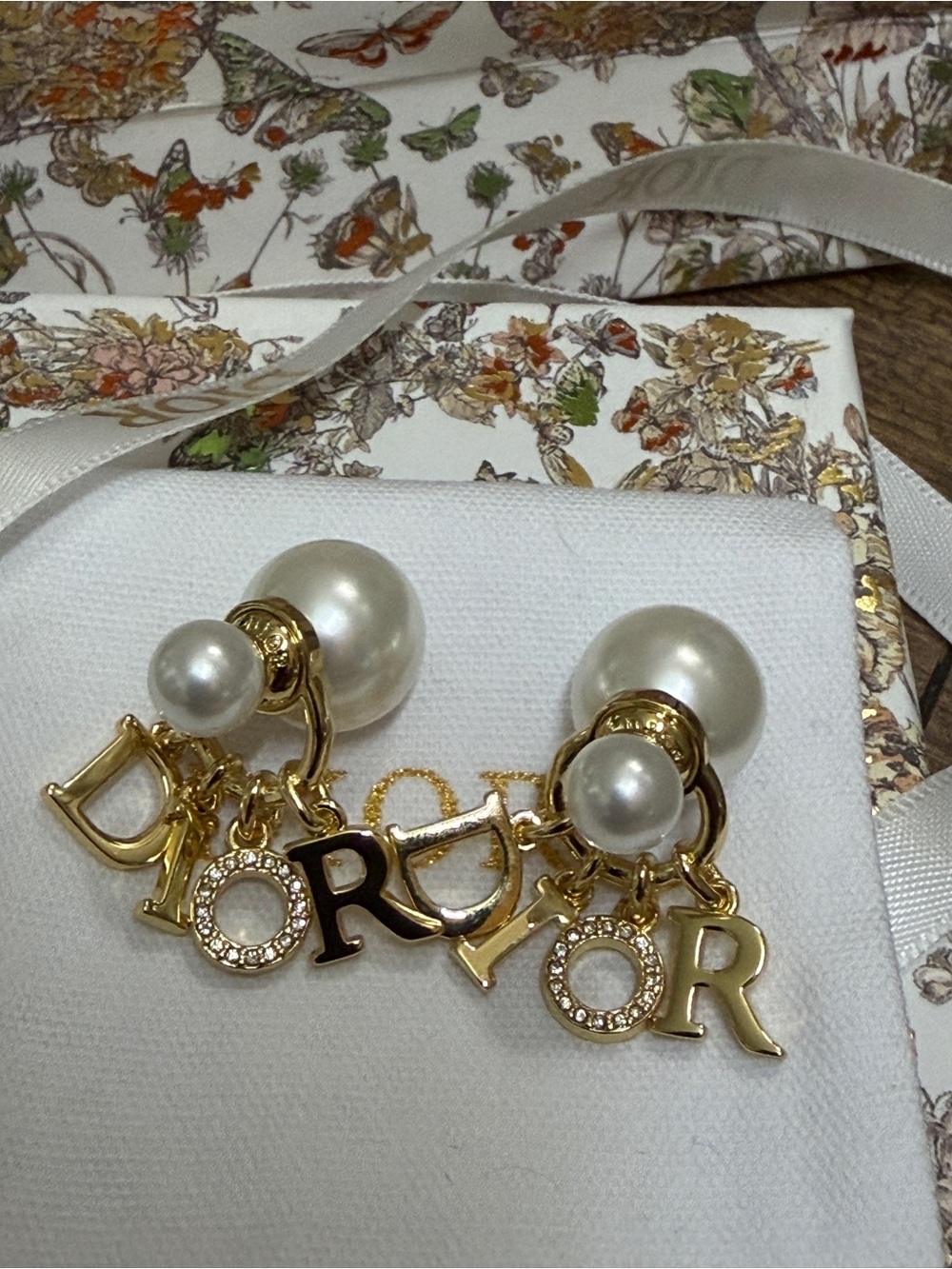 Dior